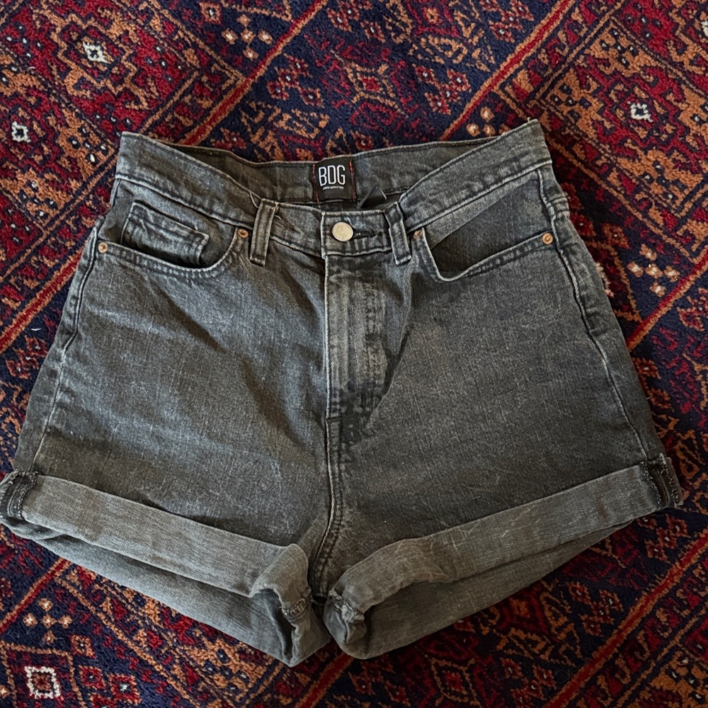 BDG Charcoal Jean Shorts | mom high rise | size 28